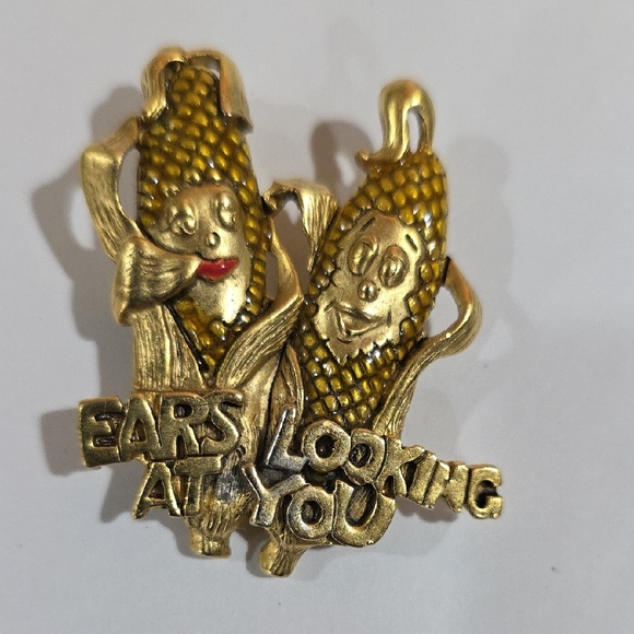 Fall Harvest Corn Brooch – Gold-Tone Yellow Farm-Themed Pin Jewelry - Picture 5 of 10